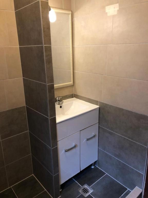 Brassoi Vendeghaz Hotel Miskolc Luaran gambar