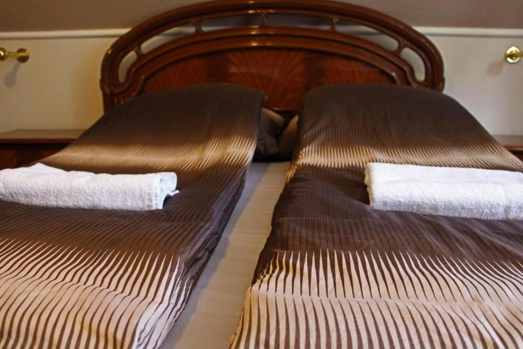 Brassoi Vendeghaz Hotel Miskolc Luaran gambar