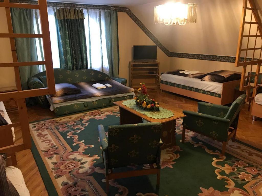 Brassoi Vendeghaz Hotel Miskolc Luaran gambar