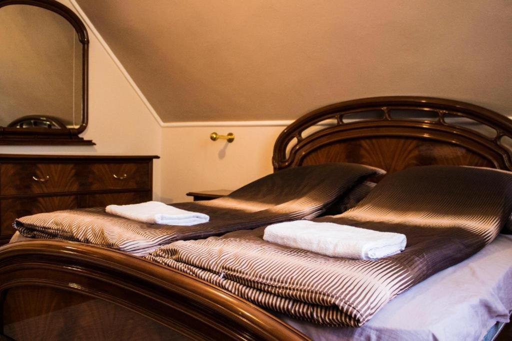 Brassoi Vendeghaz Hotel Miskolc Luaran gambar