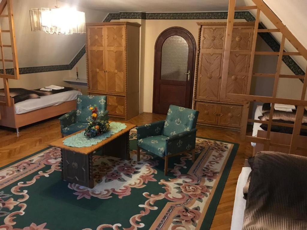 Brassoi Vendeghaz Hotel Miskolc Luaran gambar