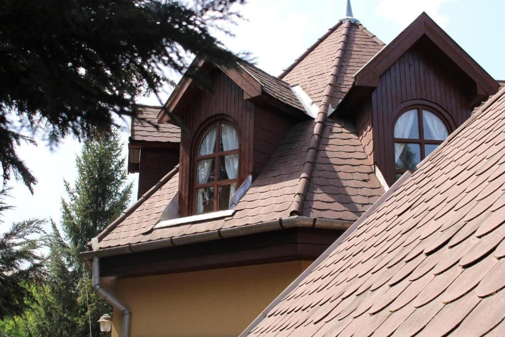 Brassoi Vendeghaz Hotel Miskolc Luaran gambar