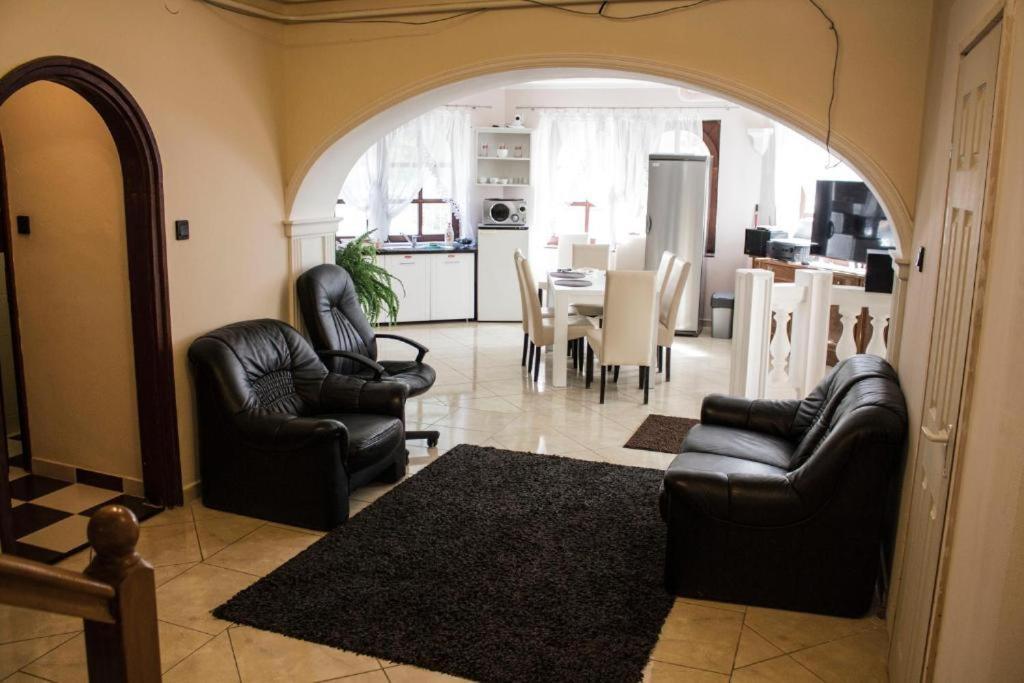 Brassoi Vendeghaz Hotel Miskolc Luaran gambar