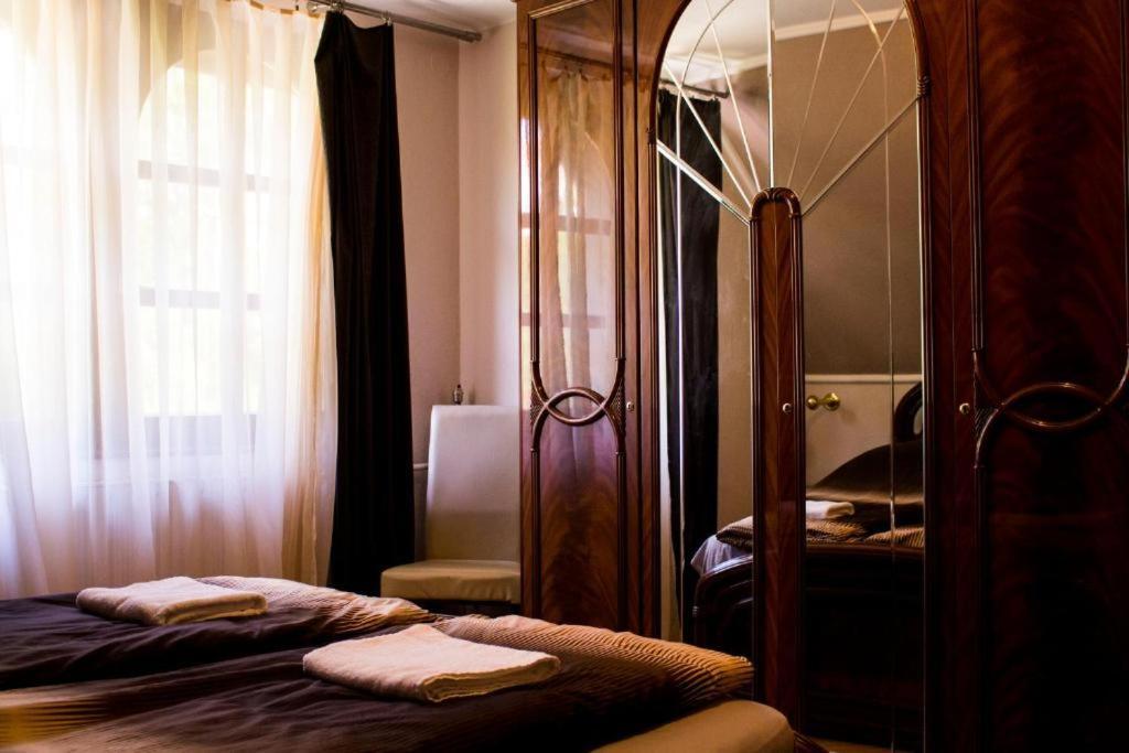 Brassoi Vendeghaz Hotel Miskolc Luaran gambar