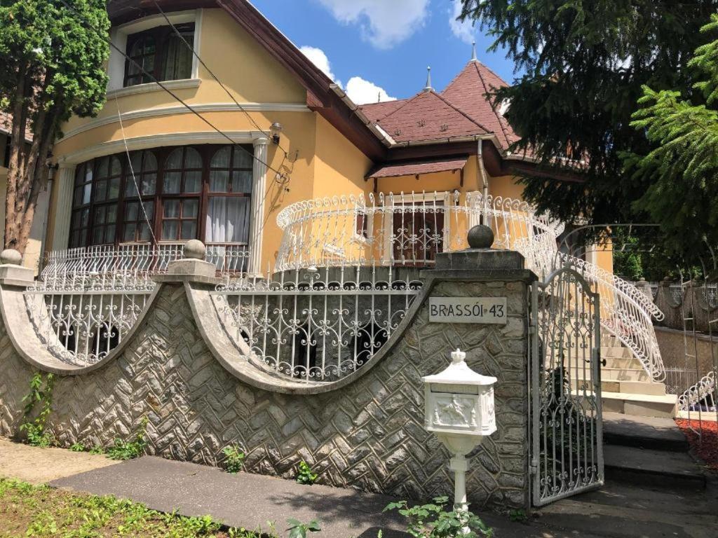 Brassoi Vendeghaz Hotel Miskolc Luaran gambar