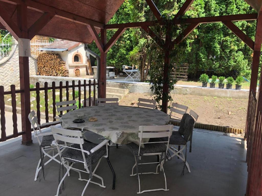 Brassoi Vendeghaz Hotel Miskolc Luaran gambar